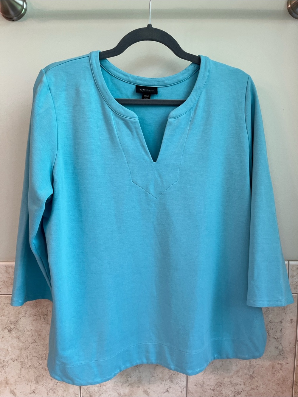 J Jill Wearever C ollection Aqua Split-Neck 3/4 Sleeve Top. Size large petite
